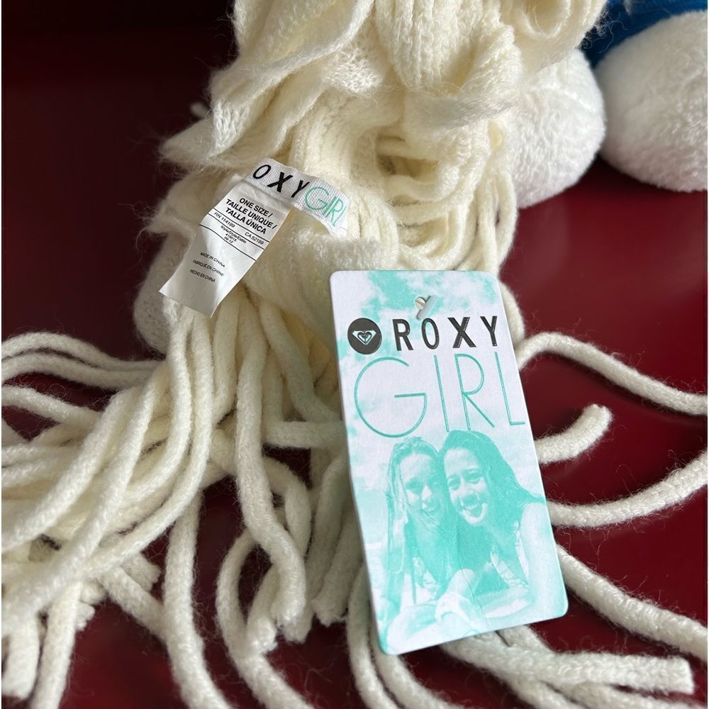 Roxy Scarf  - Picture 2 of 3